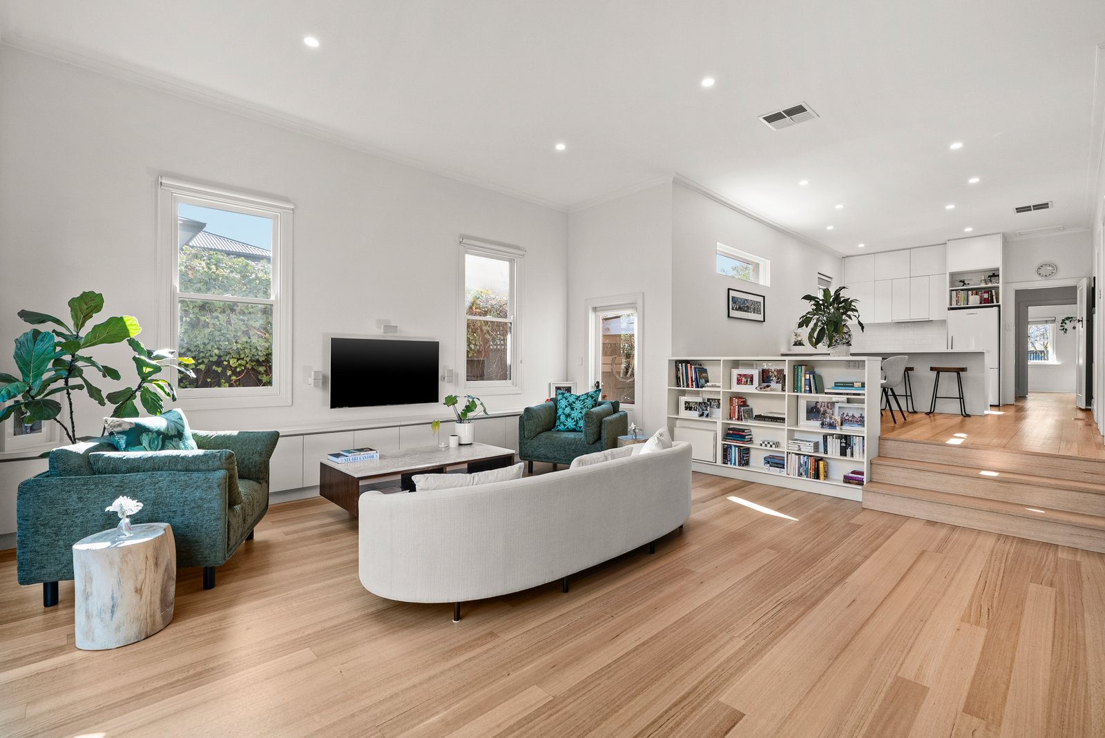 Gallery: 180 Centre Road