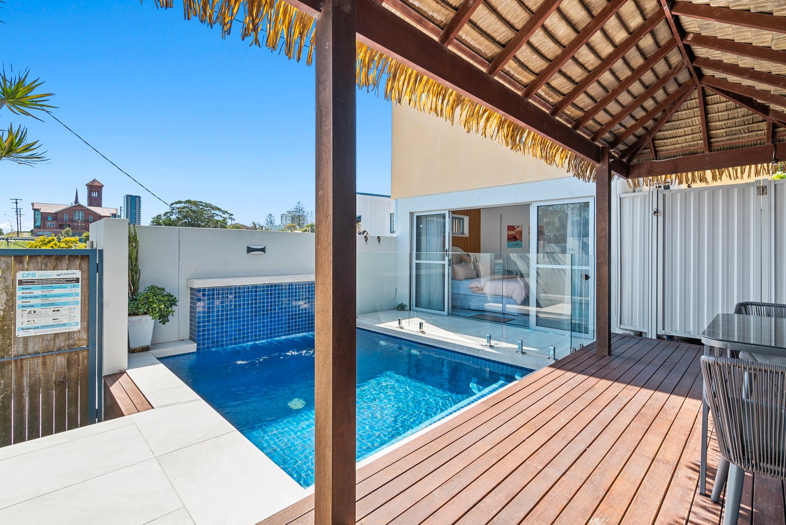 1/80 McLean Street COOLANGATTA 1