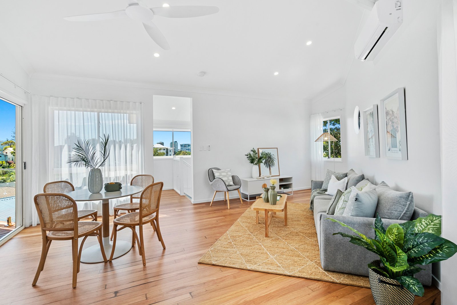 1/80 McLean Street COOLANGATTA 4