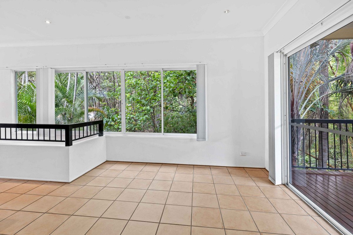 180 Ocean Parade Burleigh Heads 8