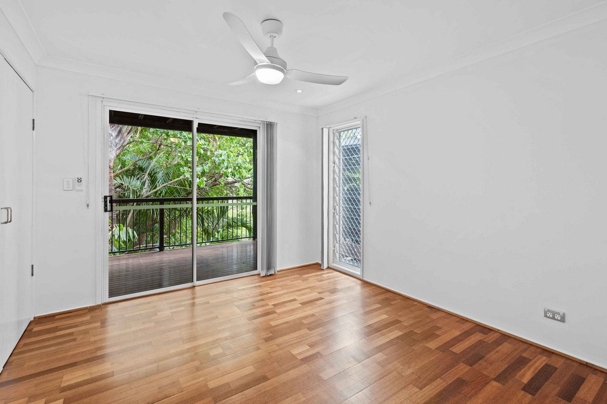 180 Ocean Parade Burleigh Heads 11