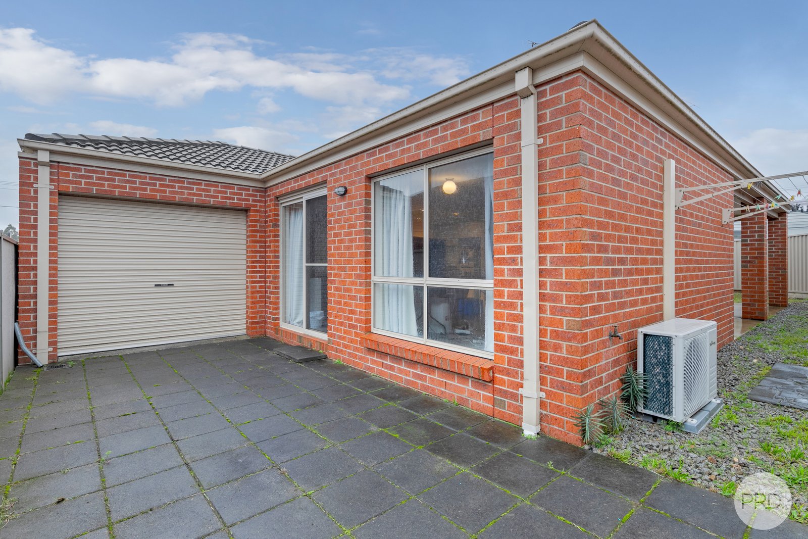 180 Yarrowee Street SEBASTOPOL 9