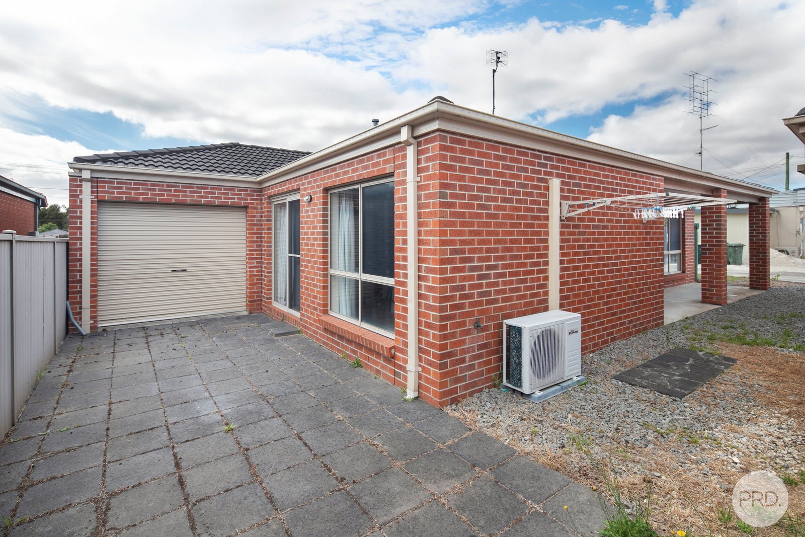 180 Yarrowee Street SEBASTOPOL 9