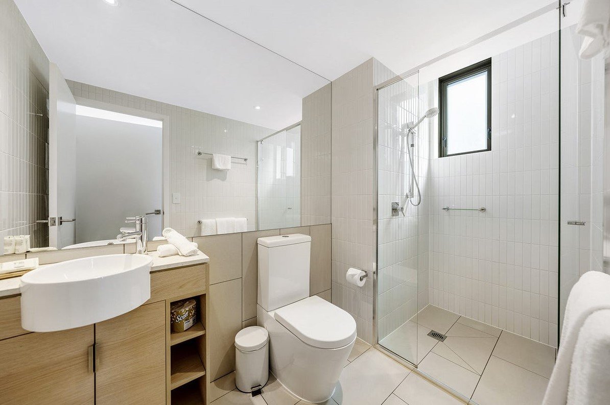 1803/2663 Gold Coast Highway BROADBEACH 7