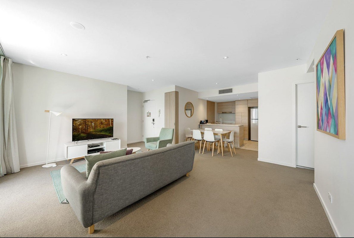 1803/2663 Gold Coast Highway BROADBEACH 11