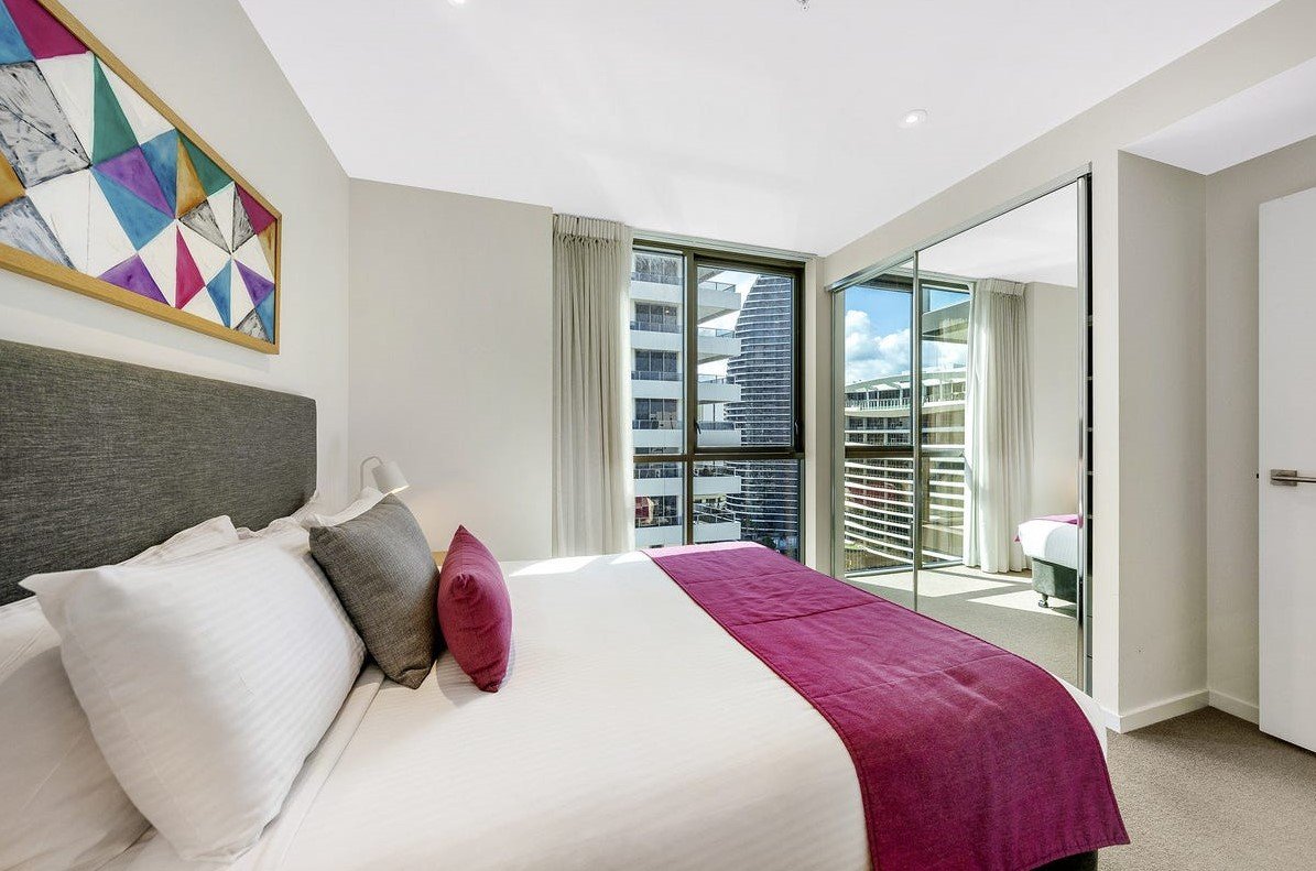 1803/2663 Gold Coast Highway BROADBEACH 12