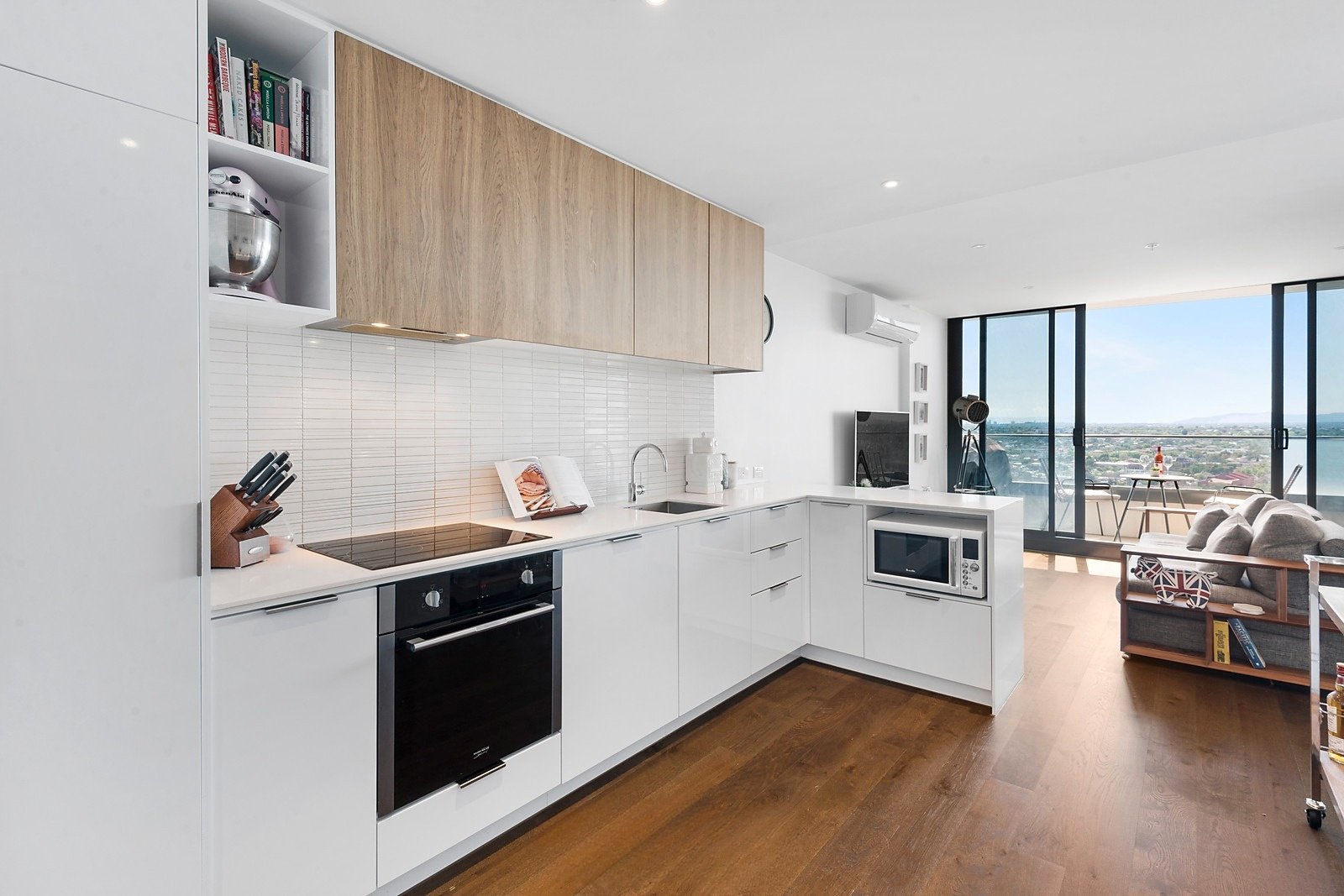 Gallery: 1803/3-5 St Kilda Road