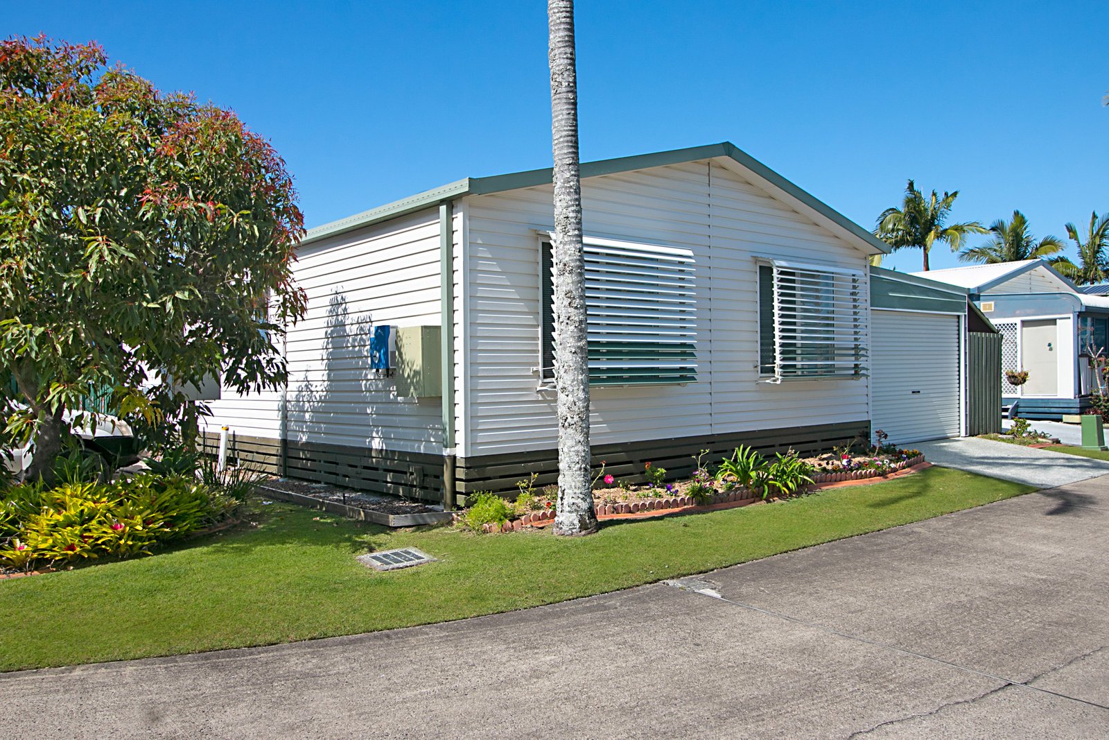 180/34 Monarch Drive KINGSCLIFF 1