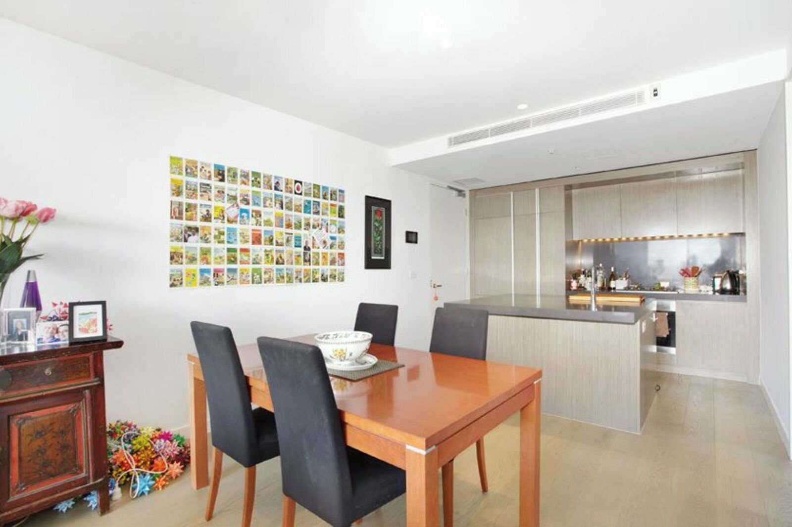 Gallery: 1803/50 Albert Road