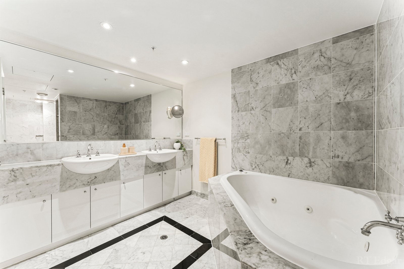 Real Estate and Property in 1804/265 Exhibition Street, Melbourne, VIC