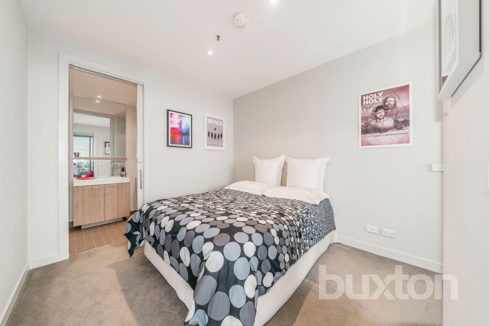 Gallery: 1806/50 Claremont Street
