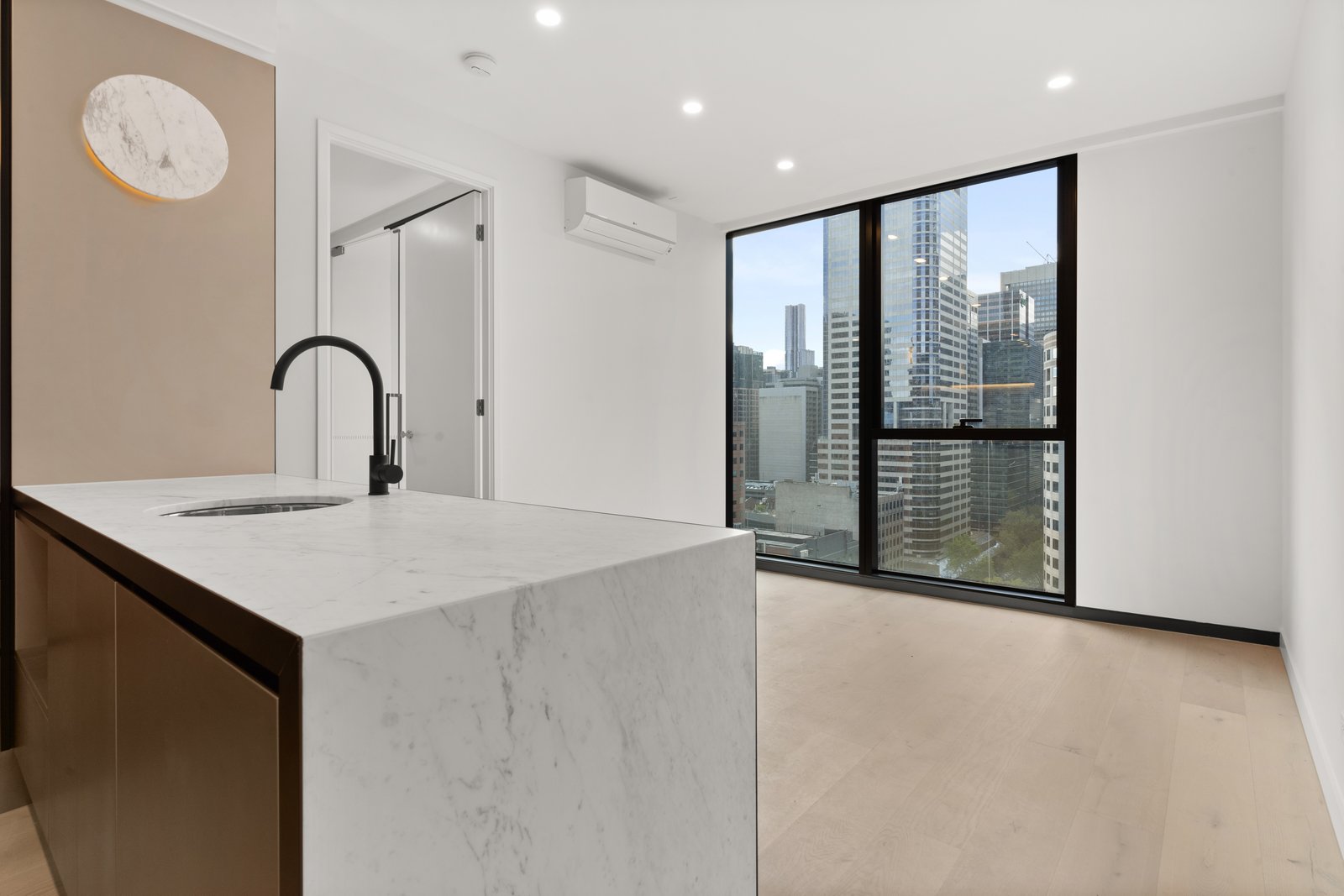 1807/138 Spencer Street MELBOURNE 2