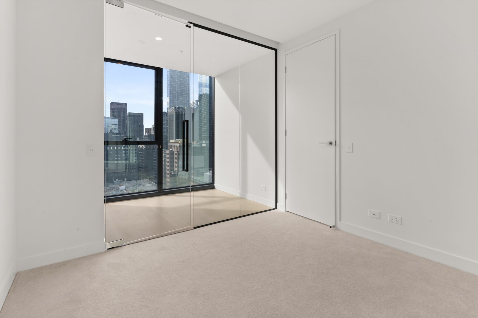 1807/138 Spencer Street MELBOURNE 4