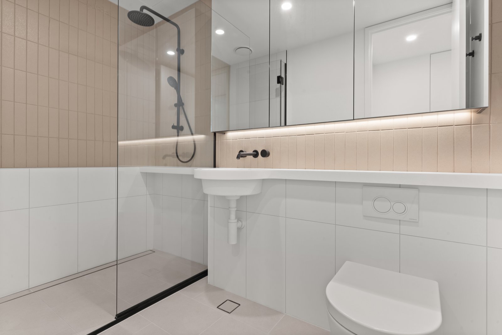 1807/138 Spencer Street MELBOURNE 8