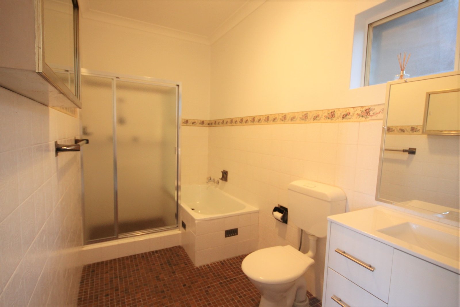 18/1-5 King Street KOGARAH 6