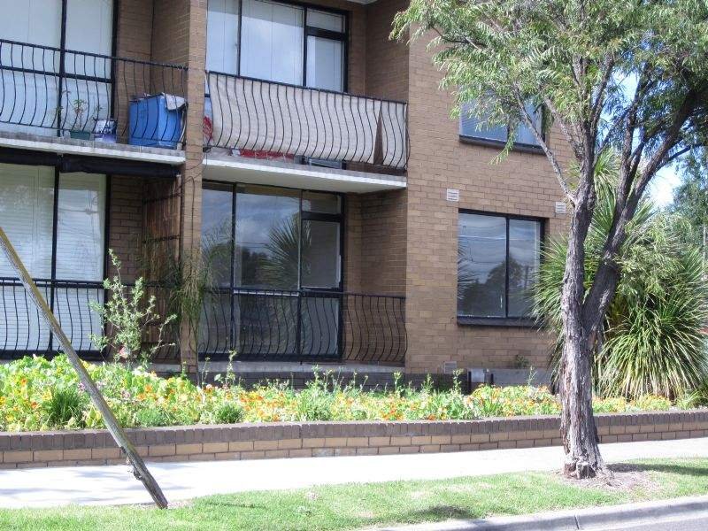 Gallery: 1/81 Bellairs Avenue