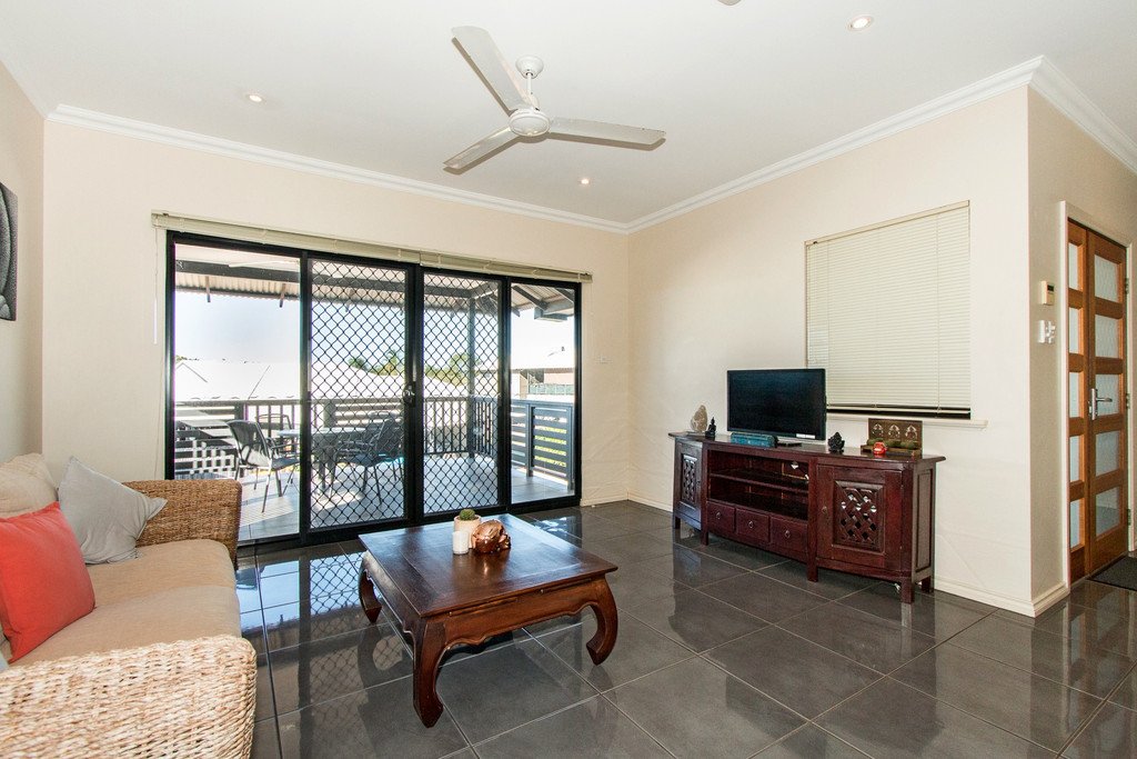 18/1 Bernard Way CABLE BEACH 2