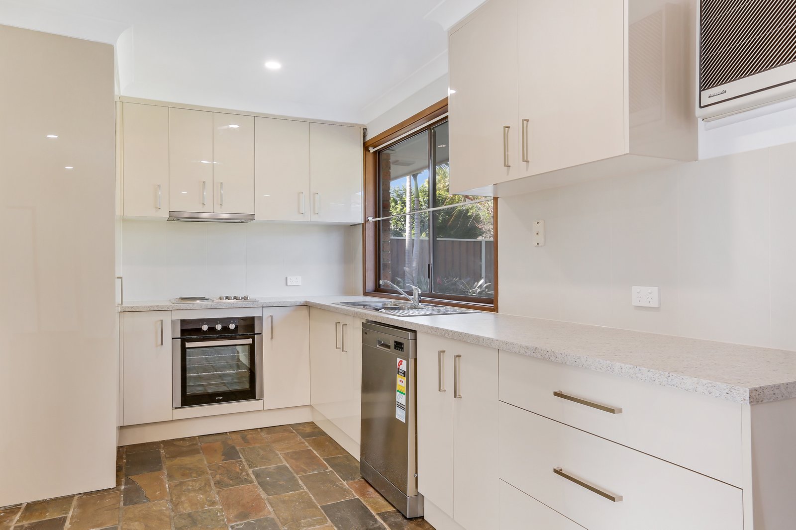 181 Bong Bong Road HORSLEY 3