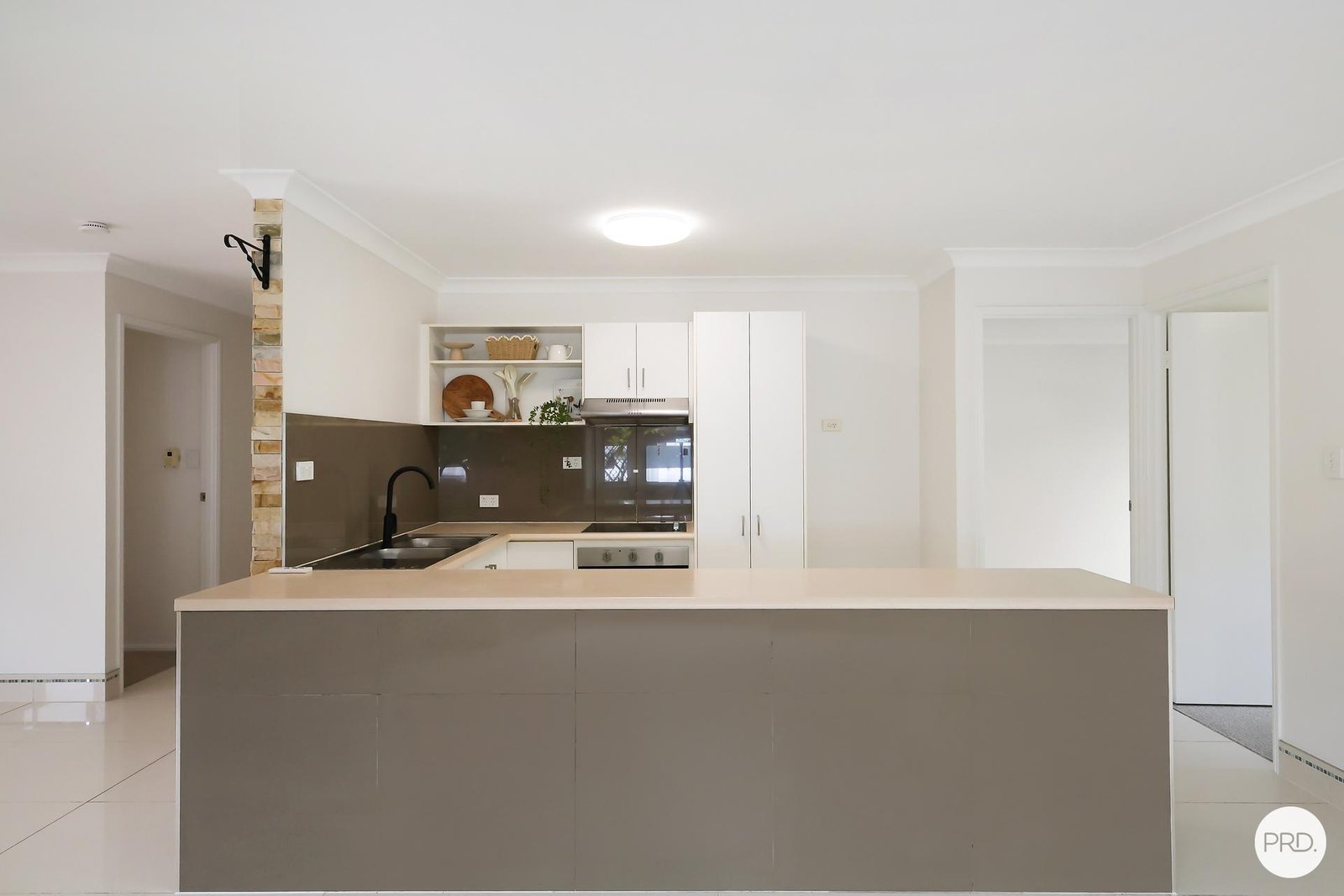 18/1 Doyalson Place HELENSVALE 3