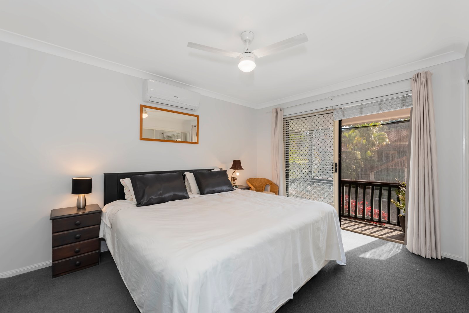 18/1 Township Drive BURLEIGH HEADS 5