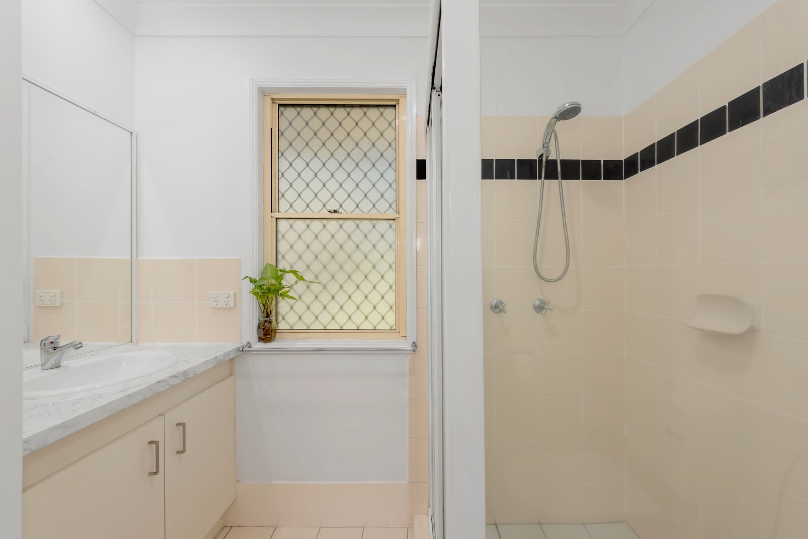 18/1 Township Drive BURLEIGH HEADS 6