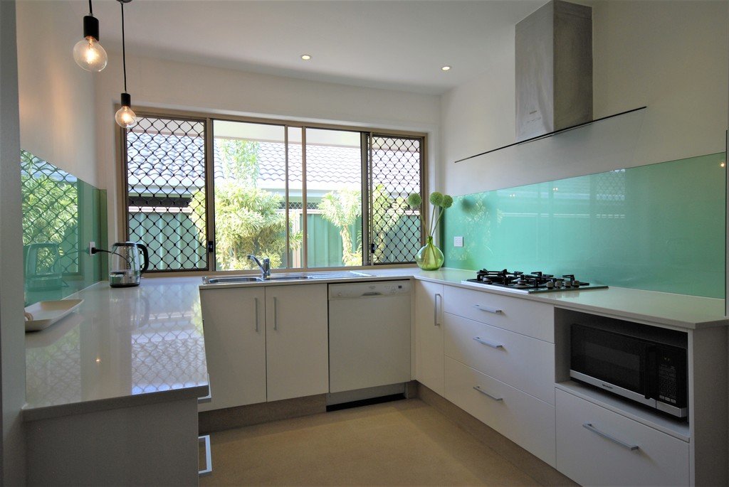 1/81 Treeview Drive BURLEIGH WATERS 4