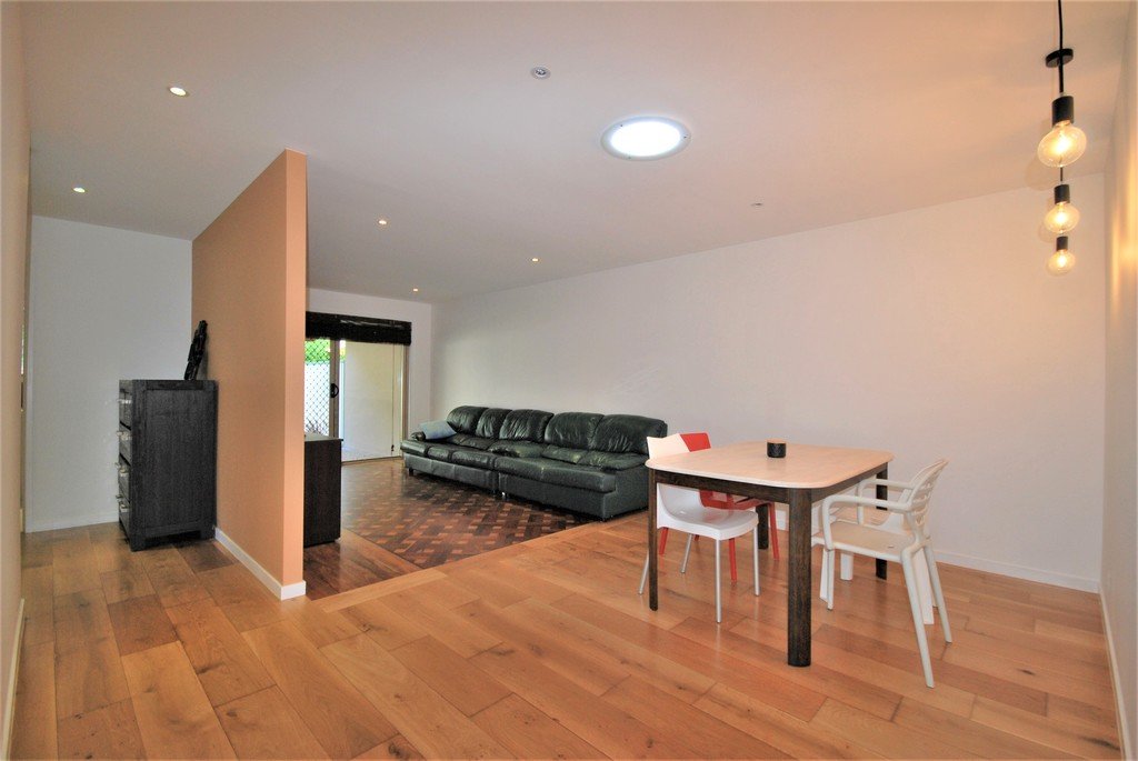 1/81 Treeview Drive BURLEIGH WATERS 5