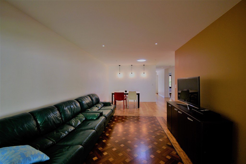 1/81 Treeview Drive BURLEIGH WATERS 6