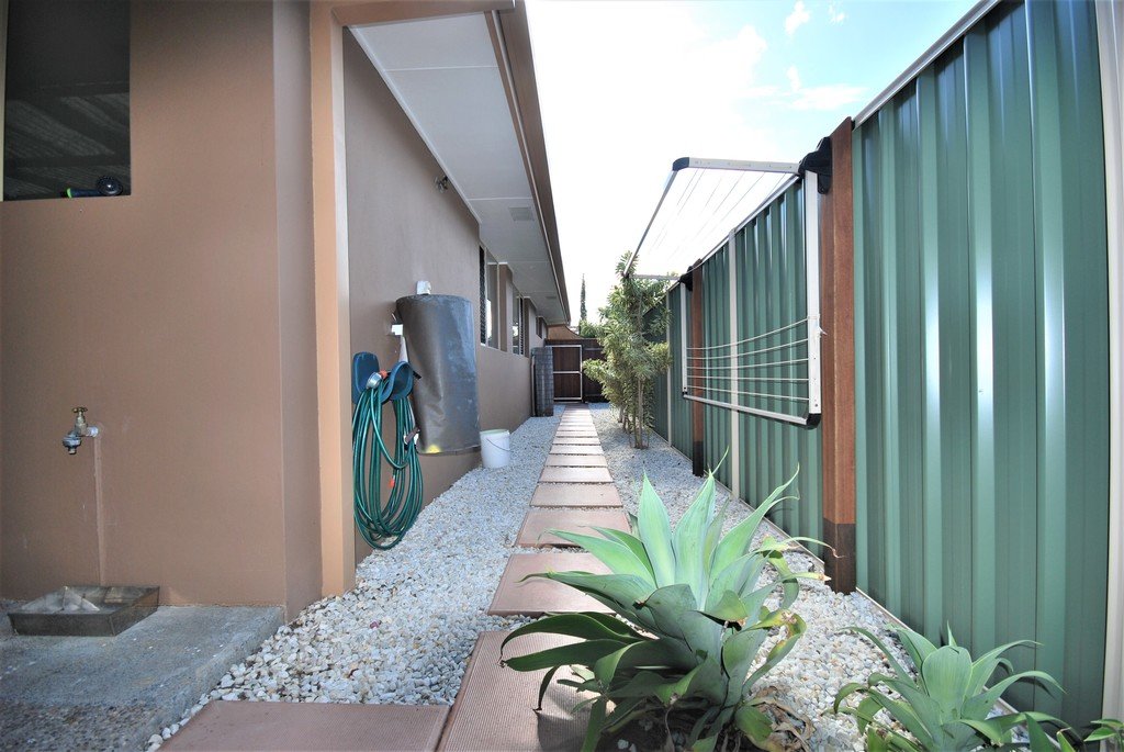 1/81 Treeview Drive BURLEIGH WATERS 15