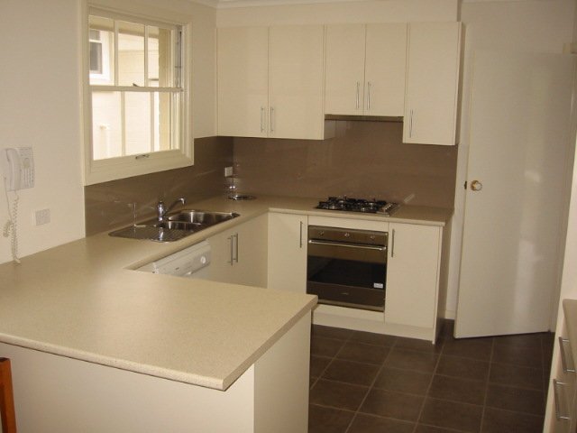 Gallery: 1/81 Well Street