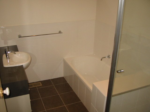 Gallery: 1/81 Well Street