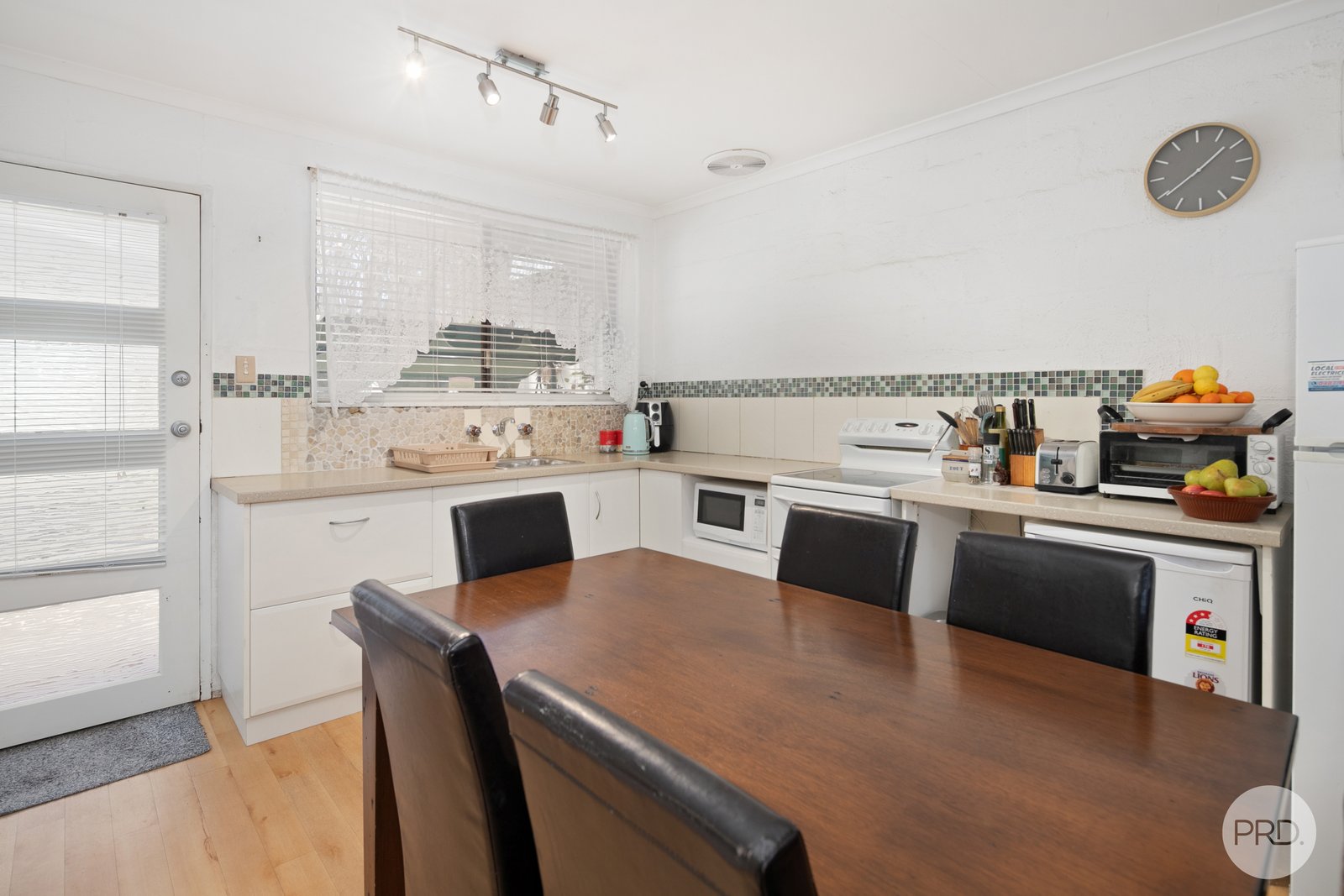 18/10 Simpson Street BLACK HILL 3