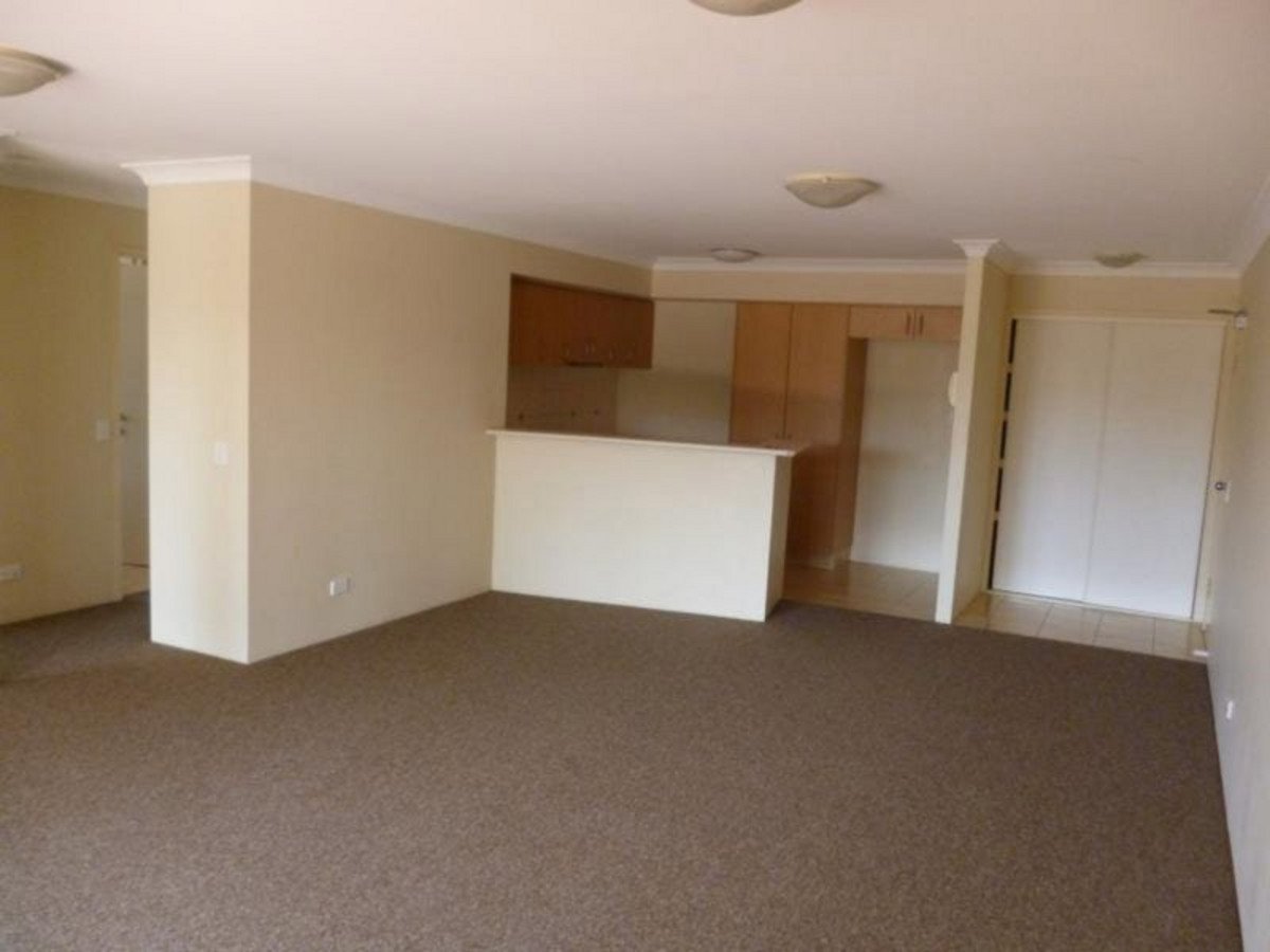 18/1040 Gold Coast Highway PALM BEACH 5