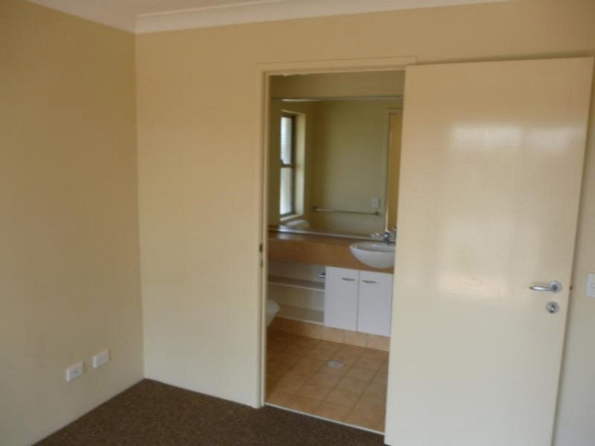 18/1040 Gold Coast Highway PALM BEACH 9