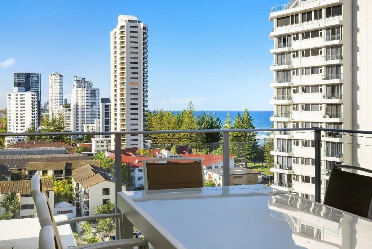 18/106 The Esplanade Burleigh Heads 7