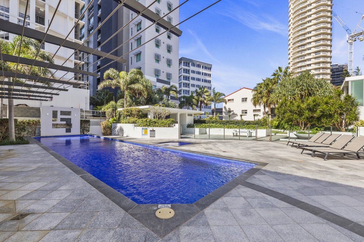 18/106 The Esplanade Burleigh Heads 18