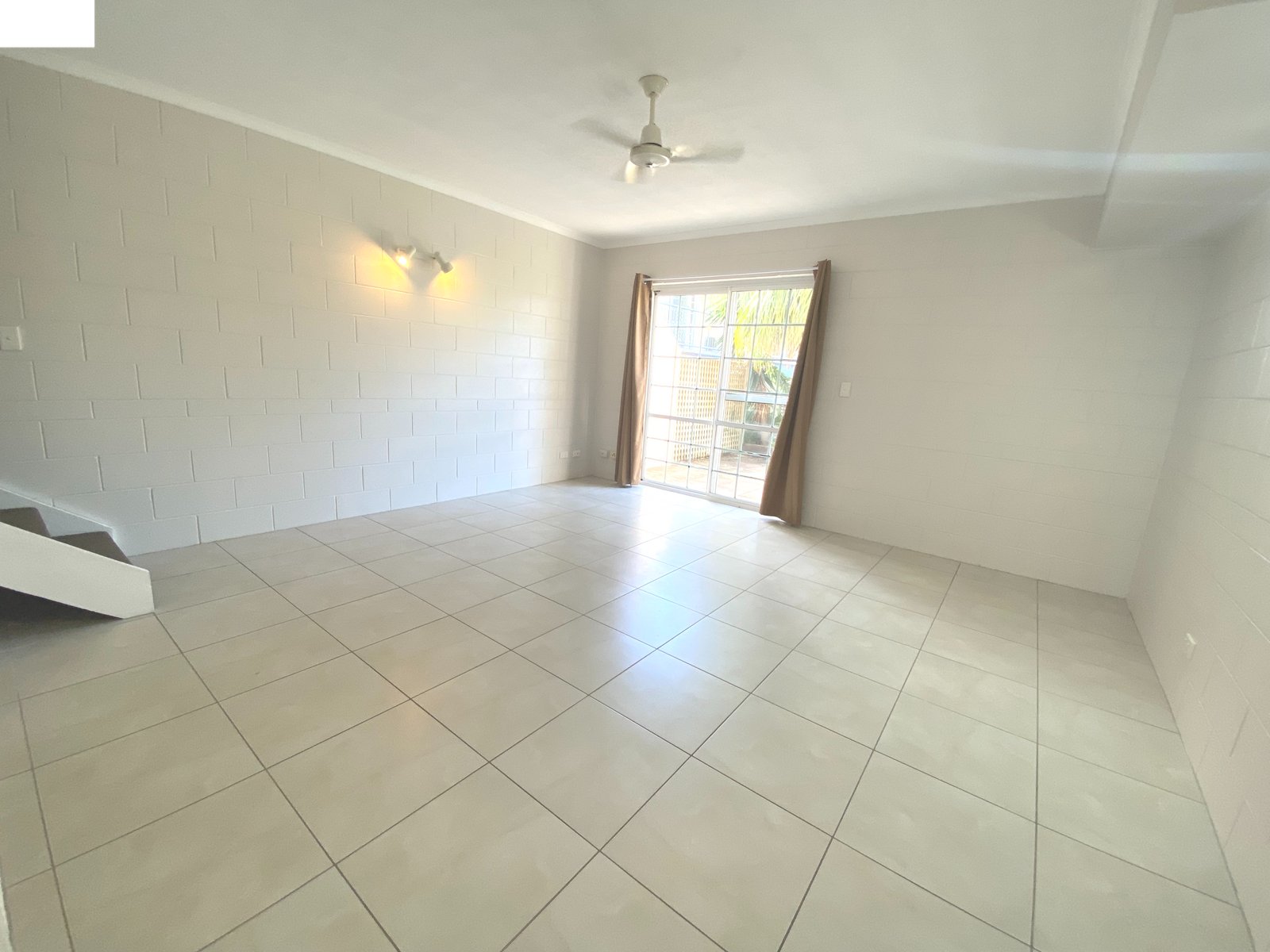 18/11 Island Drive CANNONVALE 3