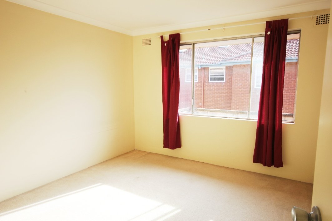 18/11 St Albans Road KINGSGROVE 4