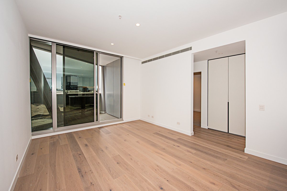 Gallery: 1811A/250 Spencer Street
