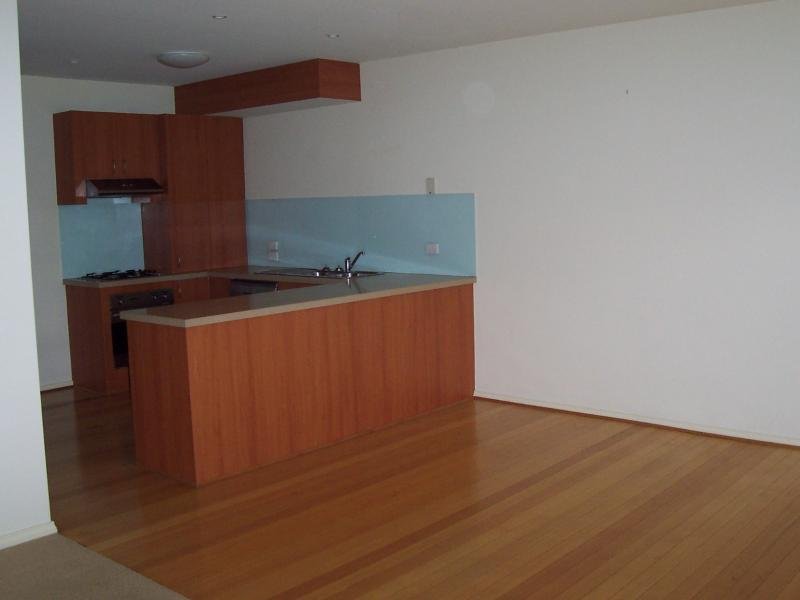 Gallery: 18/127 Somerville Road