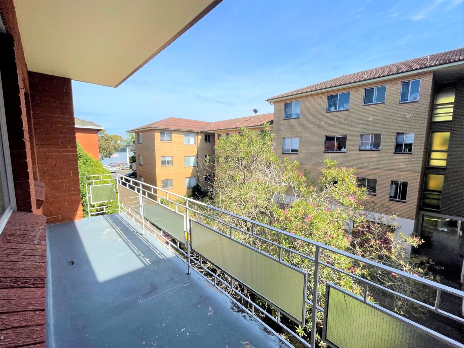 18/142 Chuter Avenue SANS SOUCI 7