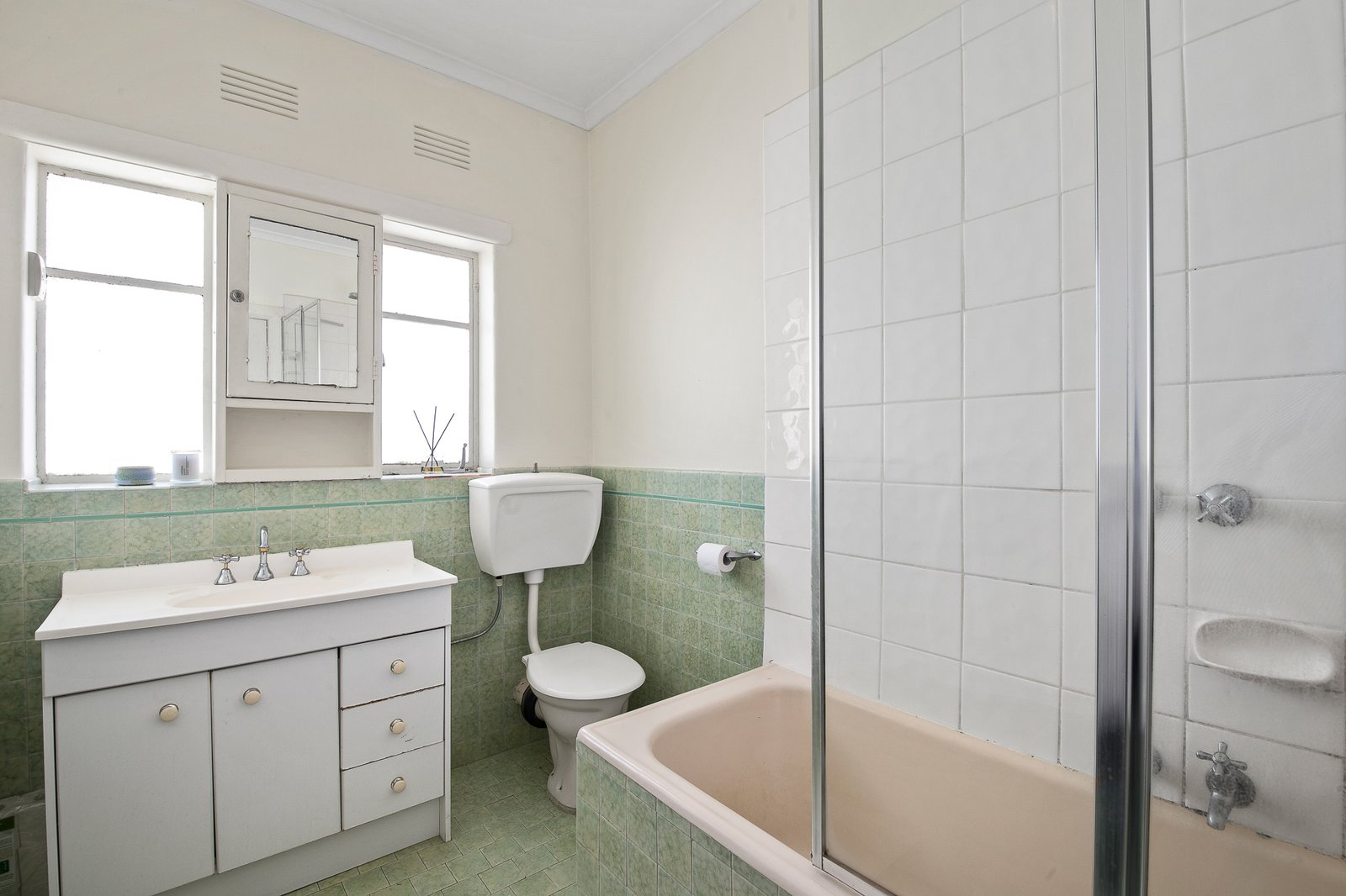 Gallery: 18/15-17 Cochrane Street