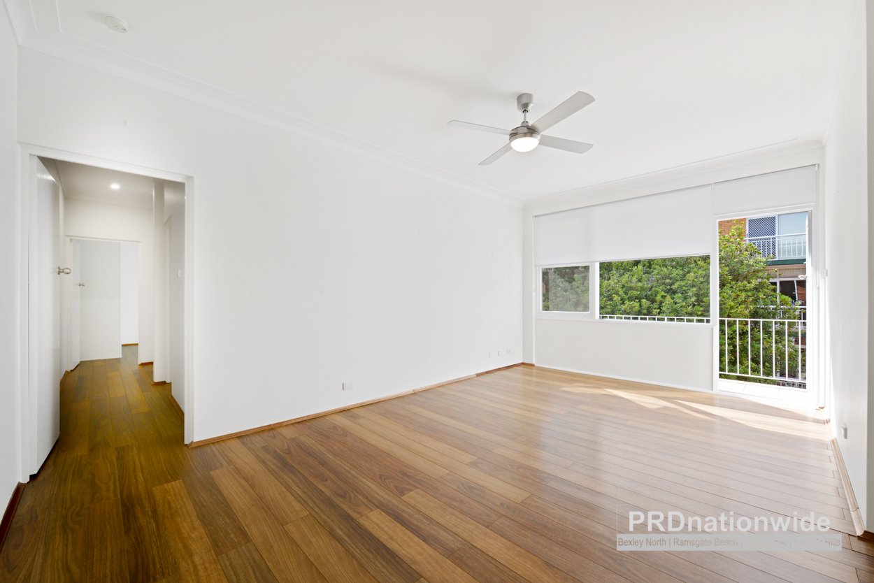 18/154 Chuter Avenue SANS SOUCI 3