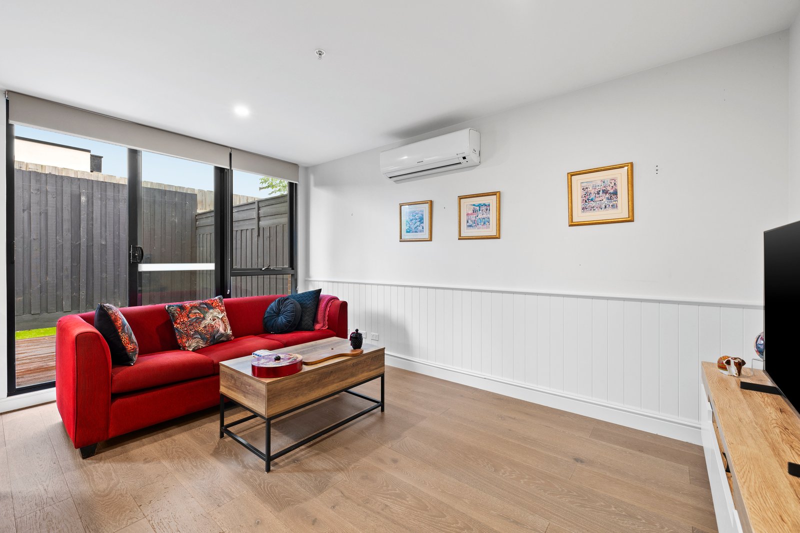 Gallery: 1/817 Centre Road