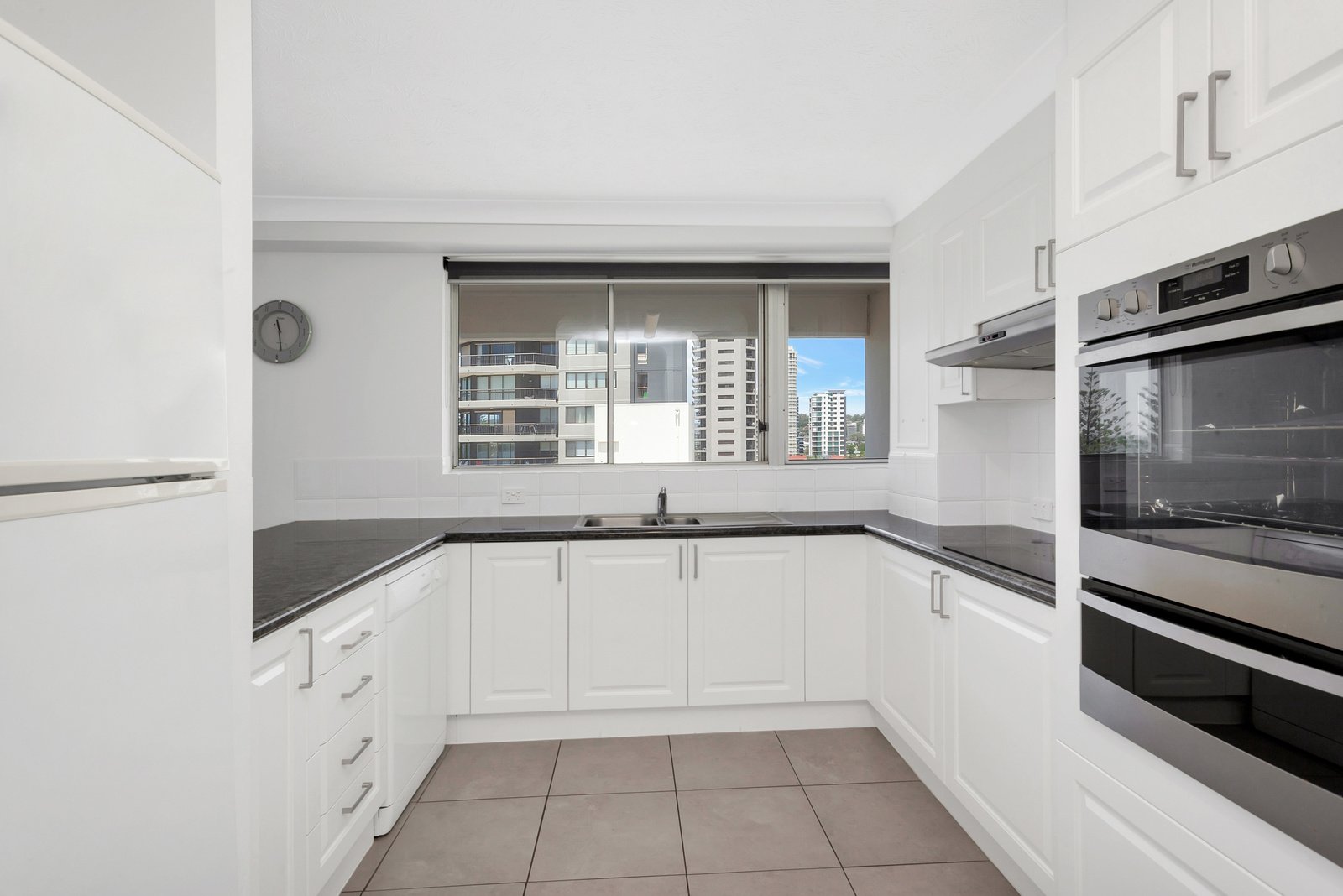 18/170 The Esplanade BURLEIGH HEADS 8