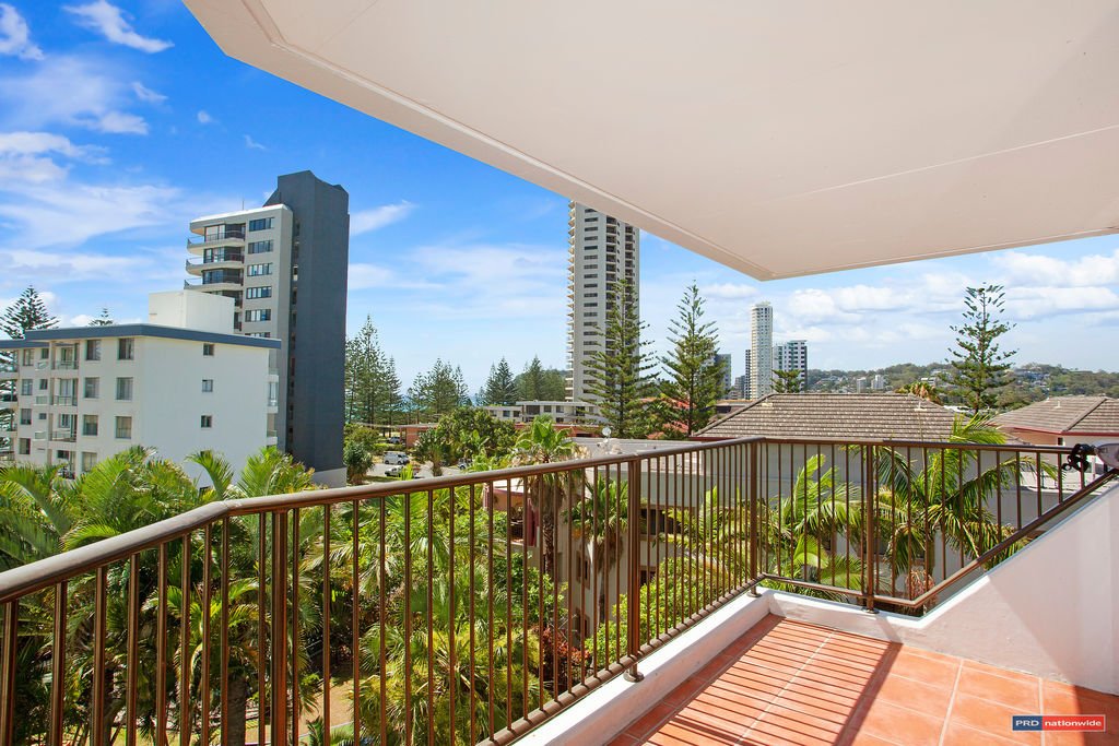 18/1941 Gold Coast Highway BURLEIGH HEADS 10