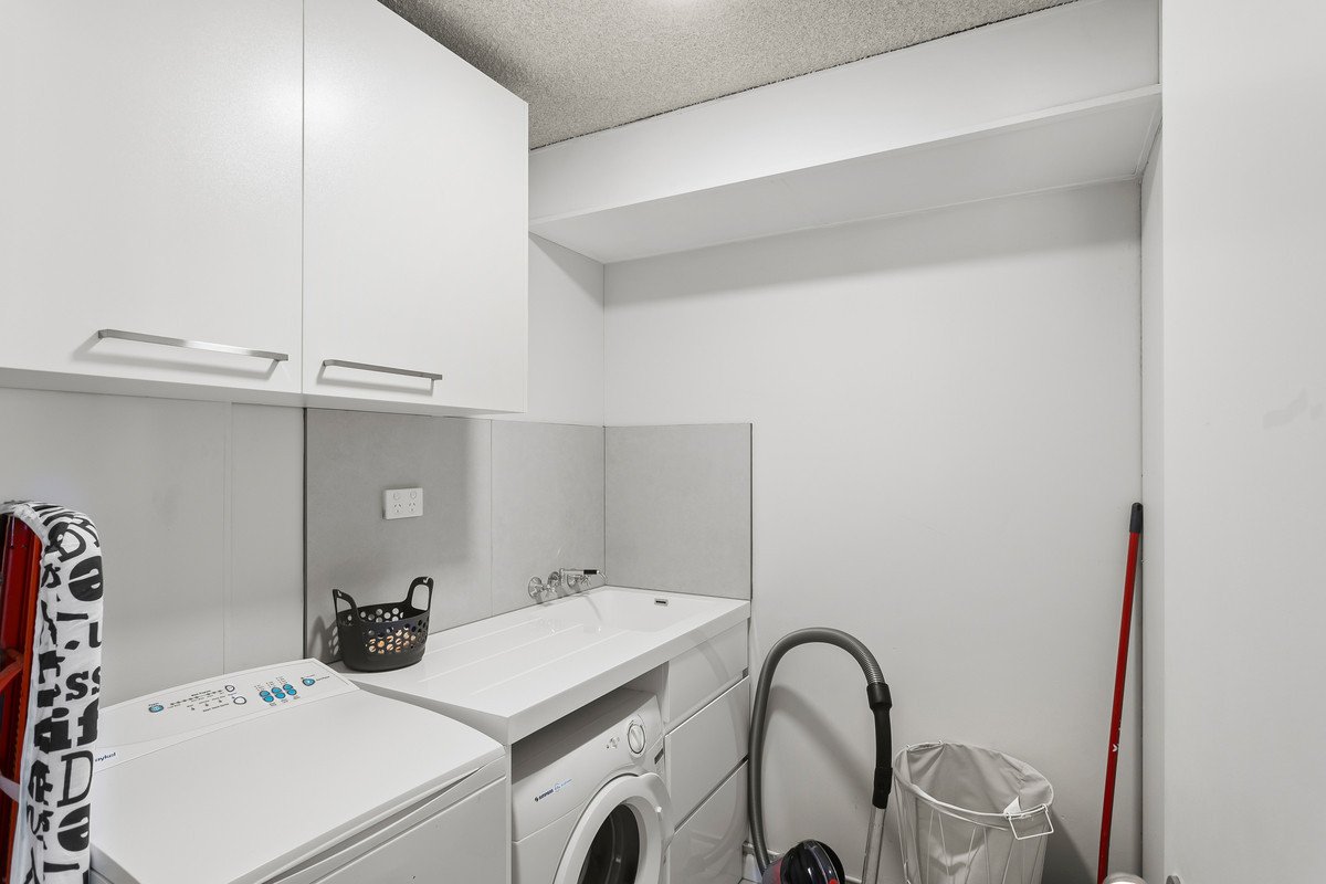 18/1941 Gold Coast Highway BURLEIGH HEADS 9