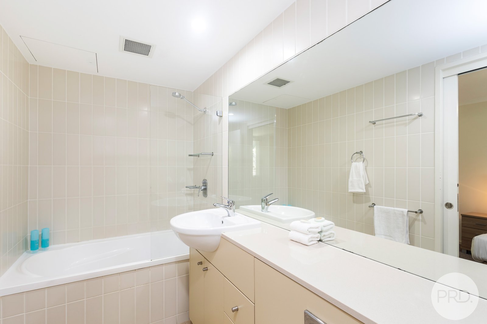 18/1A Tomaree Street NELSON BAY 14