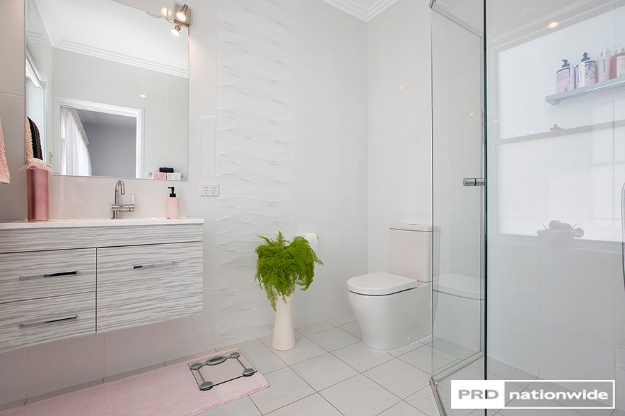 182 Browns Lane TAMWORTH 8