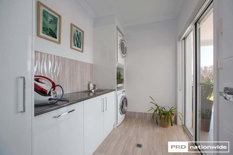 182 Browns Lane TAMWORTH 15